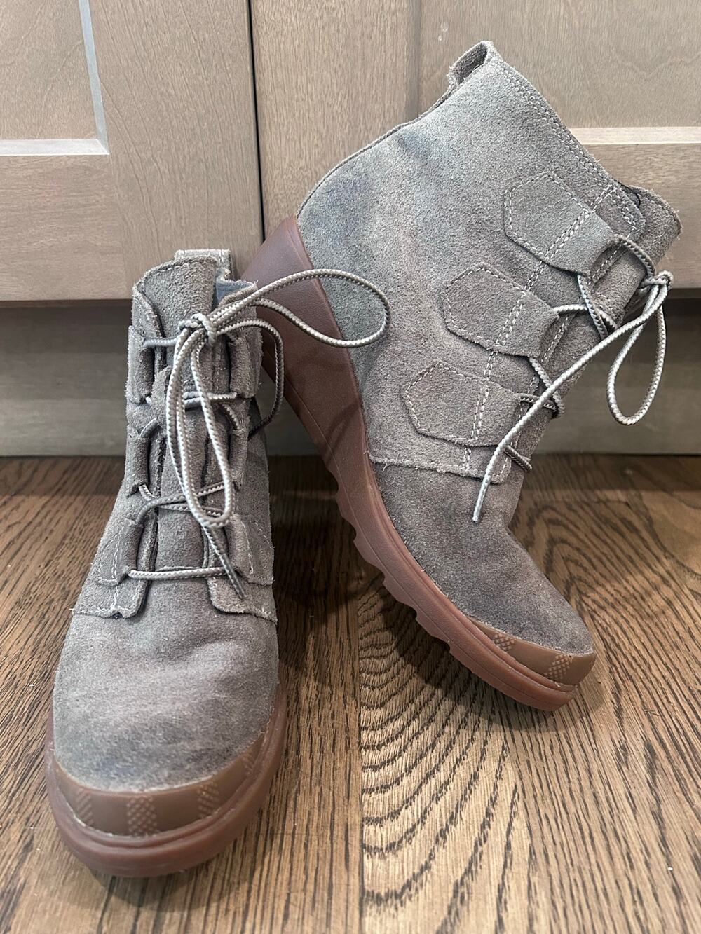 Sorel Toronto Suede Lace Up Wedge Boots Gray Waterproof Winter Booties Sz 6.5